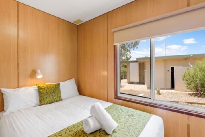 Room 16 of 110