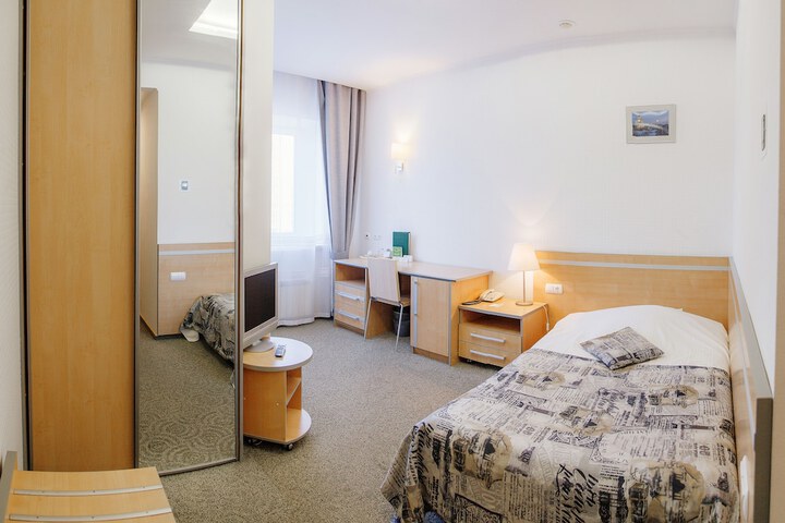Room 28 of 67