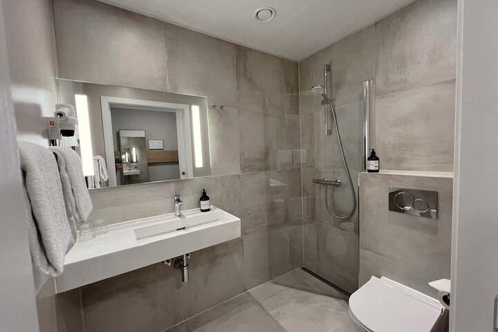Room 20 of 44