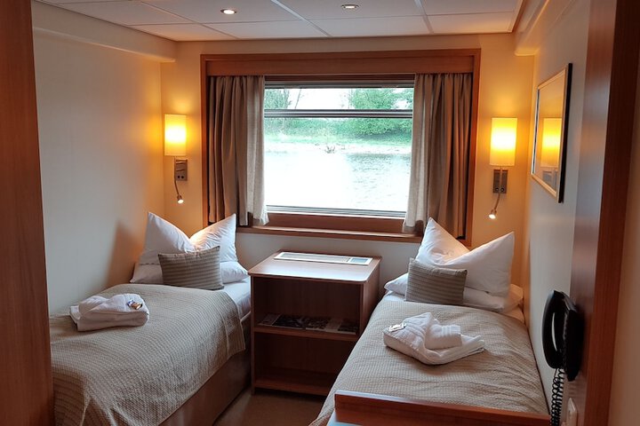 Room 7 of 29