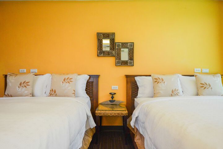 Room 28 of 47