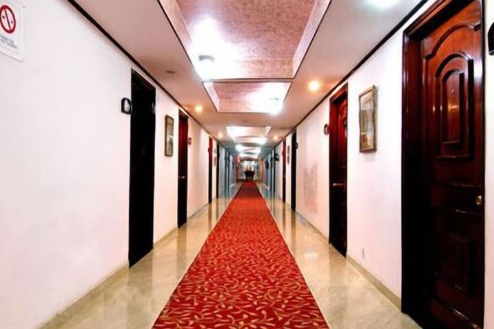 Ballroom/Hall 19 of 28