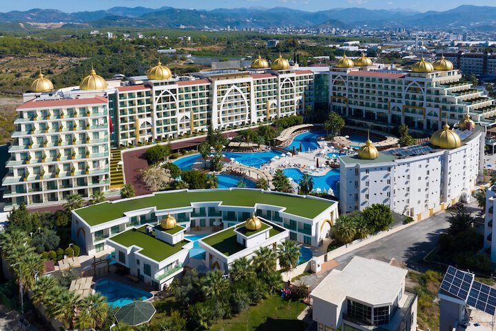 Hotel 165 of 176