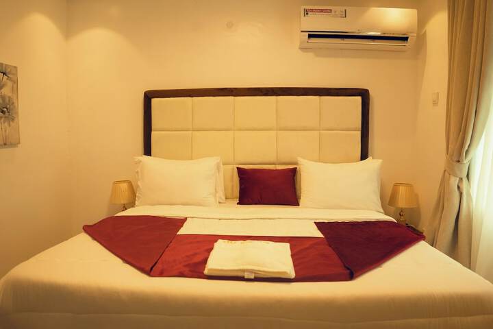 Room 16 of 27