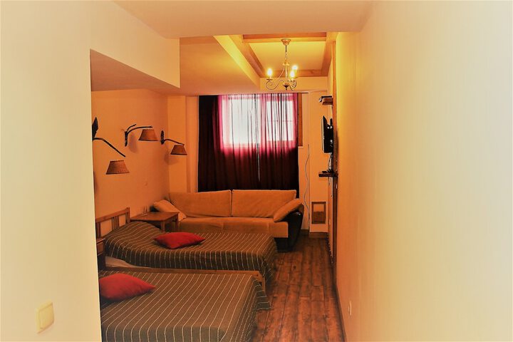 Room 3 of 15