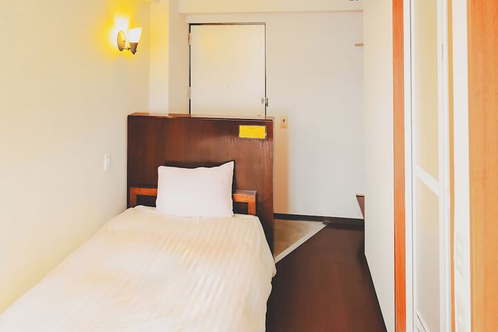 Room 26 of 64