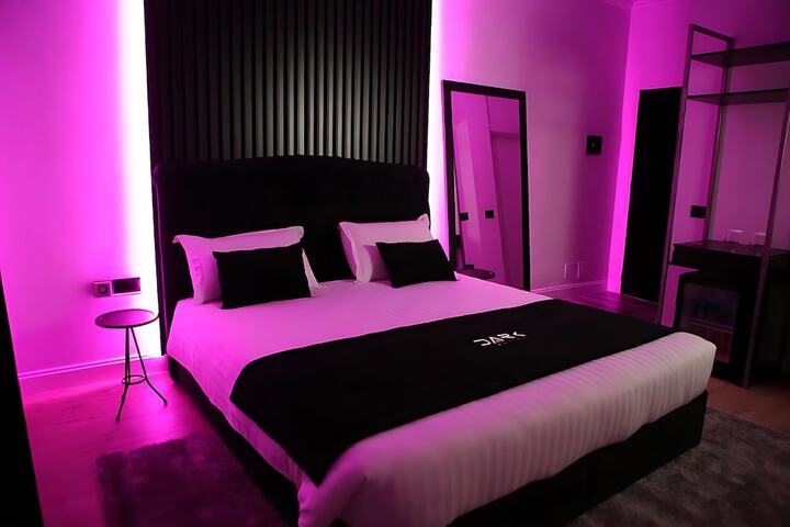 Room 6 of 35