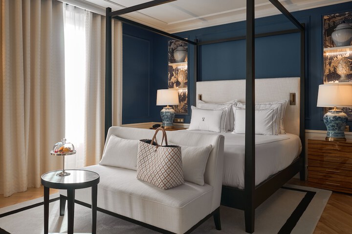 Room 50 of 158