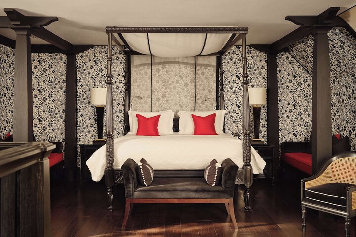 Room 65 of 200