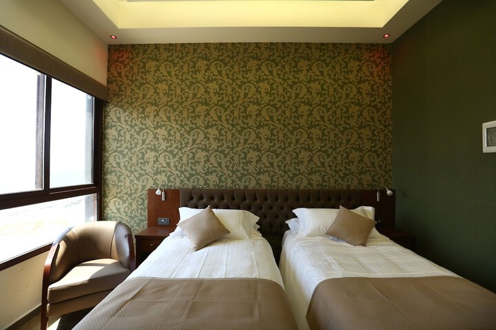 Room 17 of 20