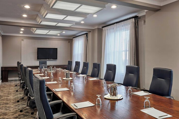 Meeting facility