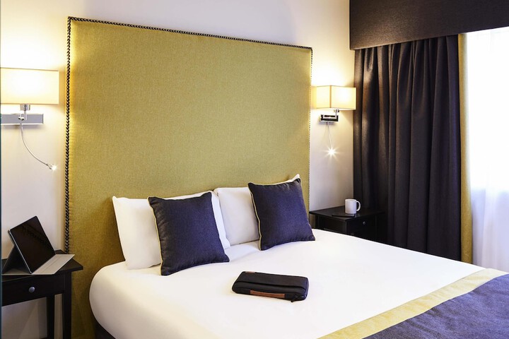 Room 5 of 54