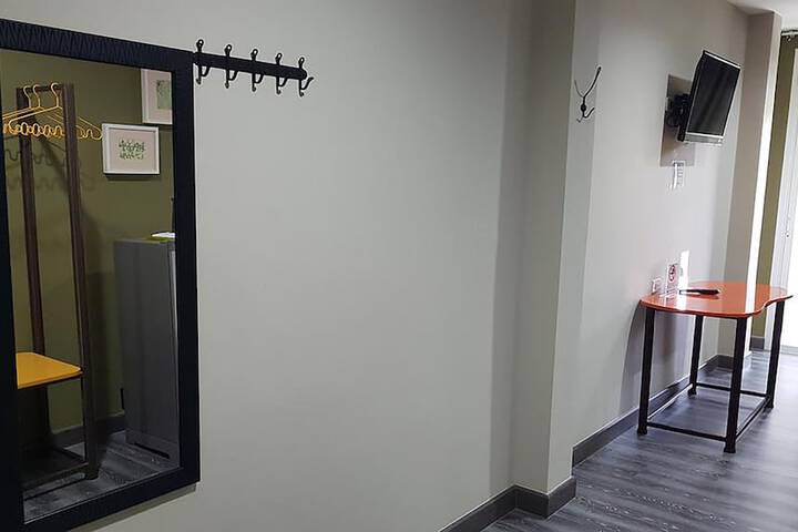 Room 12 of 25