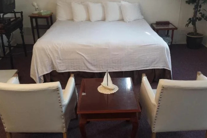 Room 3 of 15