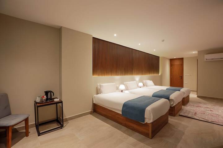 Room 44 of 126