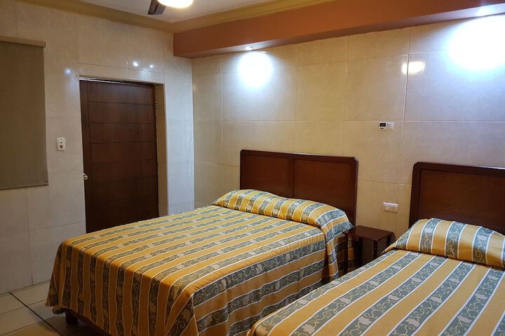 Room 10 of 27