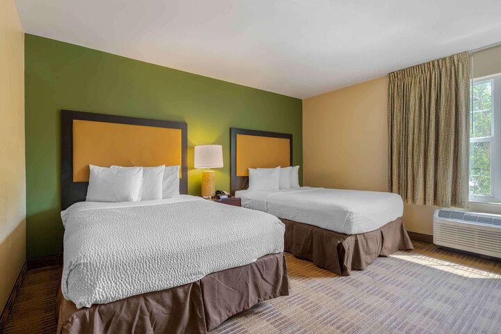 Room 21 of 37
