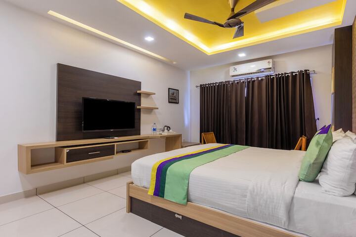 Room 19 of 38