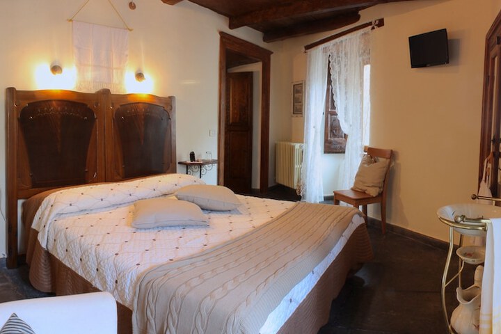 Room 12 of 62