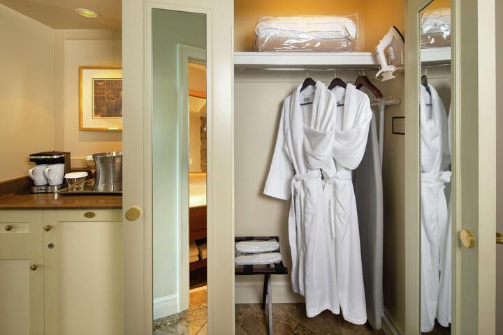 2 Queen Bed Accessible Room (7 of 29)