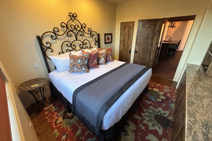 Room 41 of 285