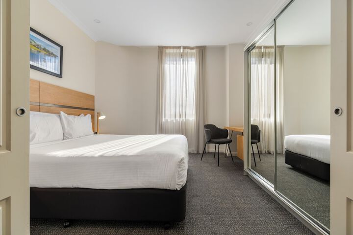 Room 9 of 39