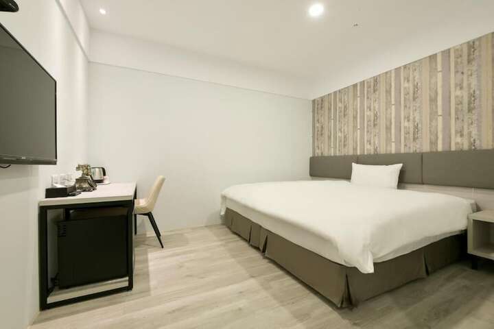 Room 12 of 41