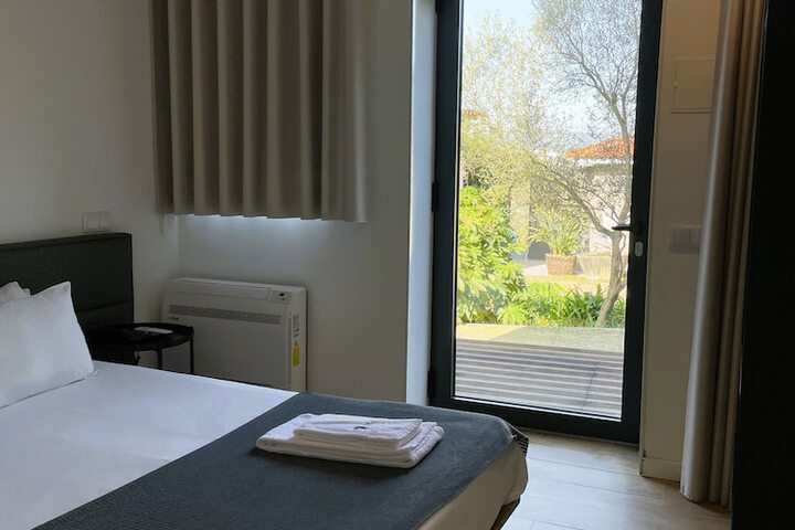 Room 16 of 62