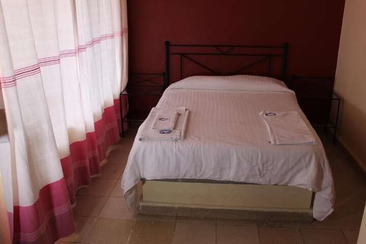 Room 8 of 44
