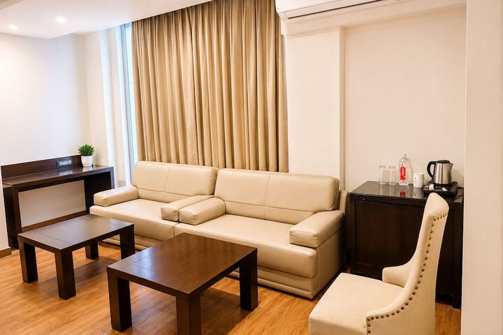 Room 6 of 22