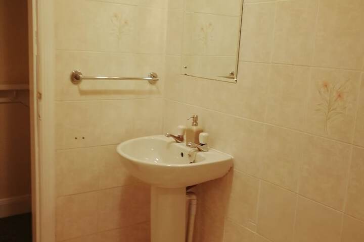 Room 26 of 33