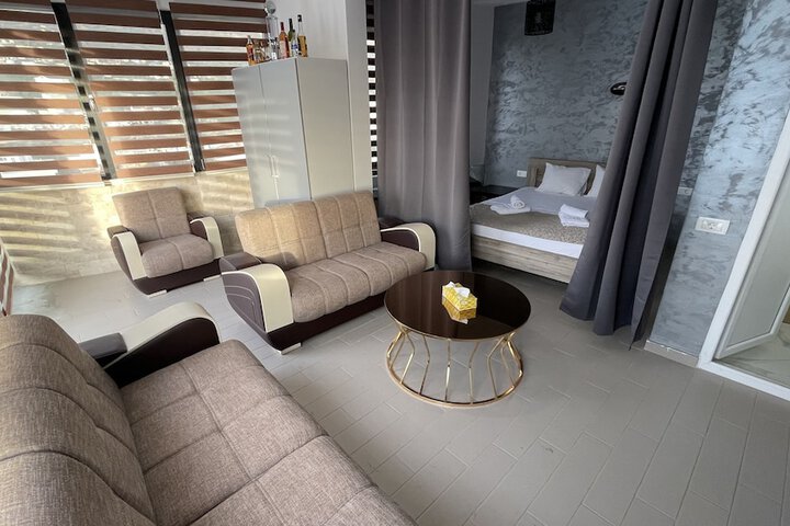 Room 15 of 92