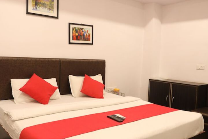 Room 14 of 32
