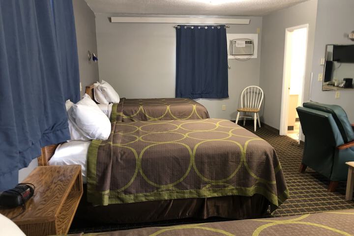 Room 16 of 33