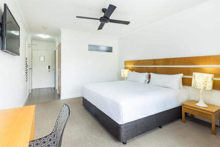 Room 27 of 186