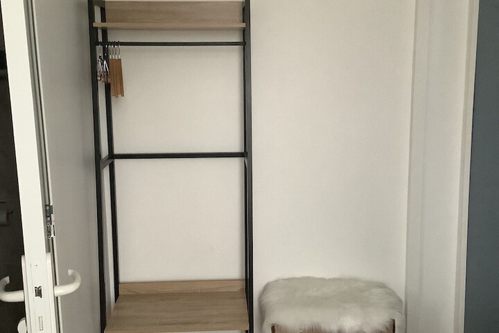 Room 5 of 33