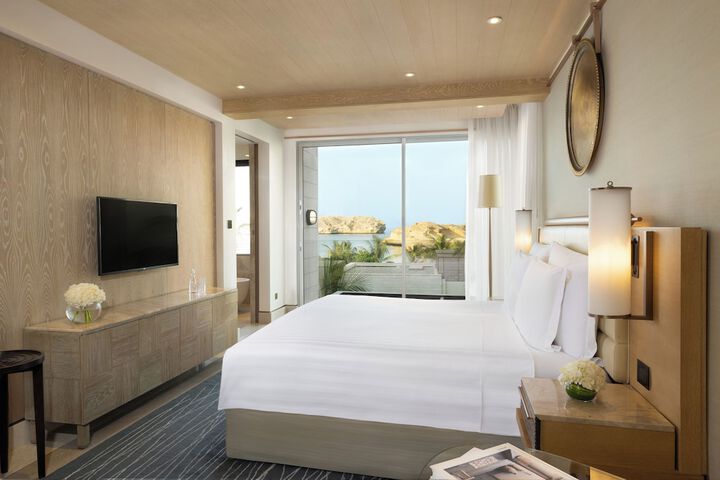 Room 20 of 176