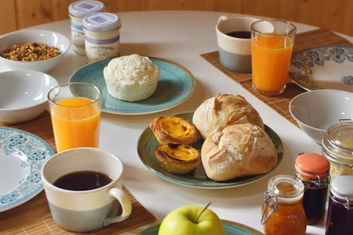 Breakfast/Coffee Service 42 of 49