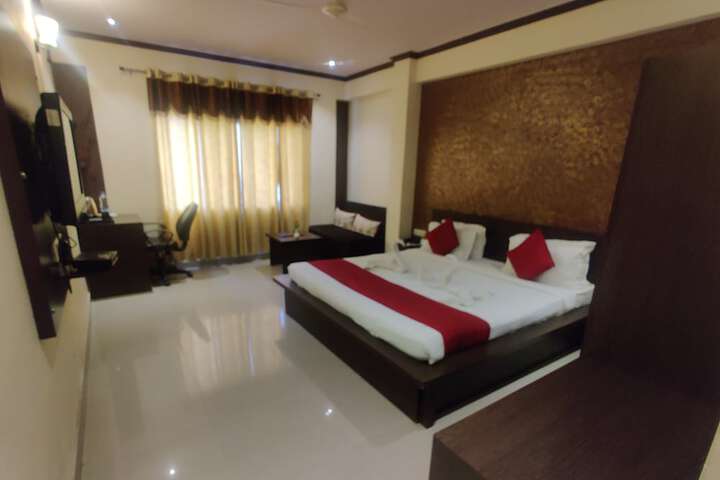 Room 17 of 47