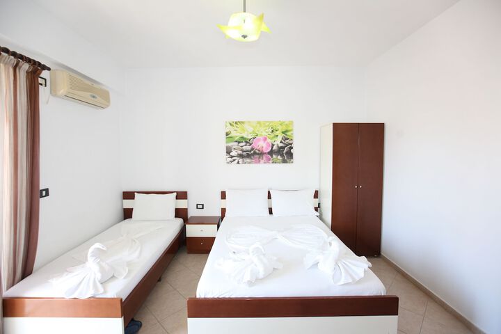 Room 19 of 53