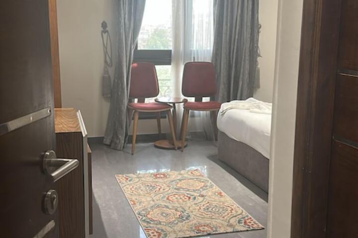 Room 43 of 103