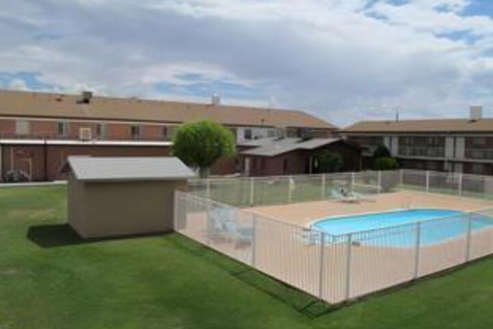 Pool 19 of 23