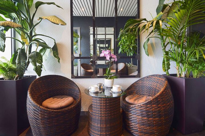 Hotel Lobby