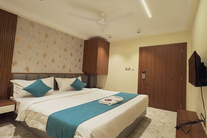 Room 14 of 48