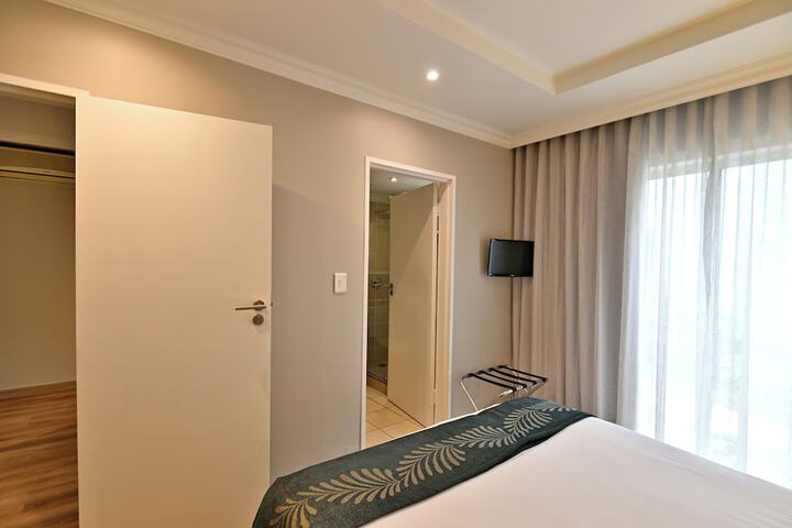 Room 10 of 20