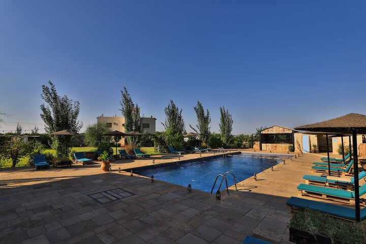 Pool 49 of 107