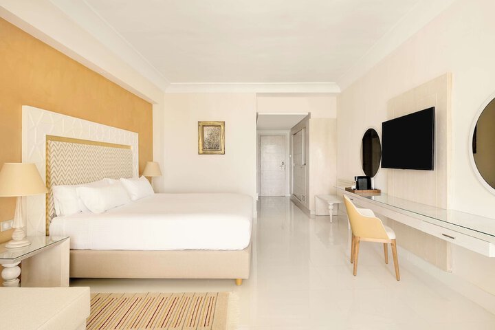 Room 38 of 113