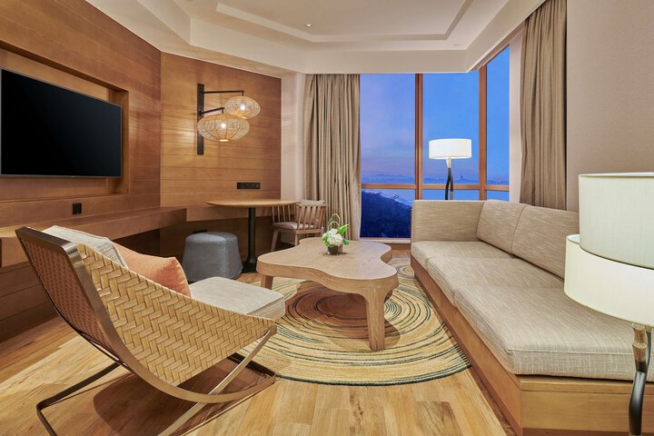 Room 42 of 202