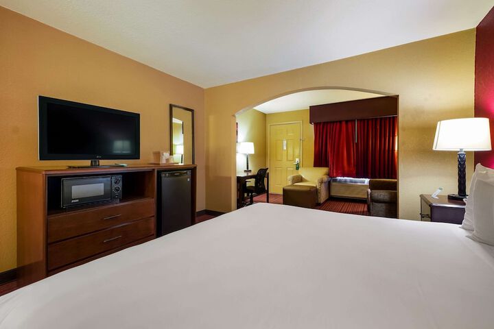 Room 12 of 34
