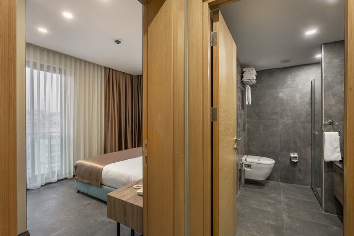 Room 20 of 44